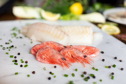 Fisk- och Skaldjurmix – Torskrygg & Lyxräkor | En Lyxig Havskombination
